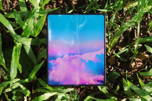 Samsung Galaxy Z Fold 4 could have a lower price and a better came
