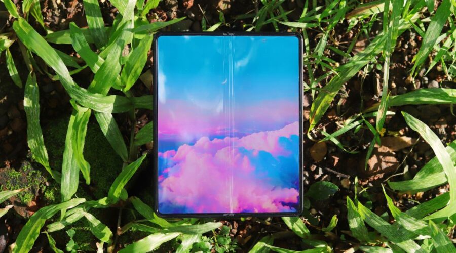Samsung Galaxy Z Fold 4 could have a lower price and a better came